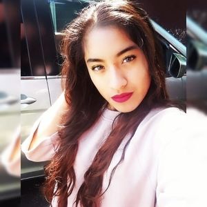 Meet your Posher, Alicia